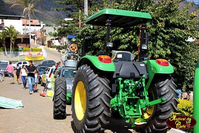 Treviso Máquinas John Deere Marca Presença no Festival do Café 